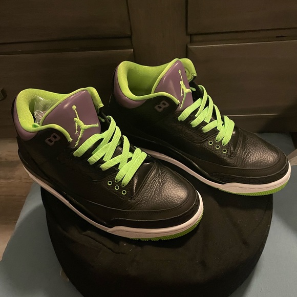 AIR JORDAN RETRO 3 BLK & GREEN EUC SIZE 8 main image 4